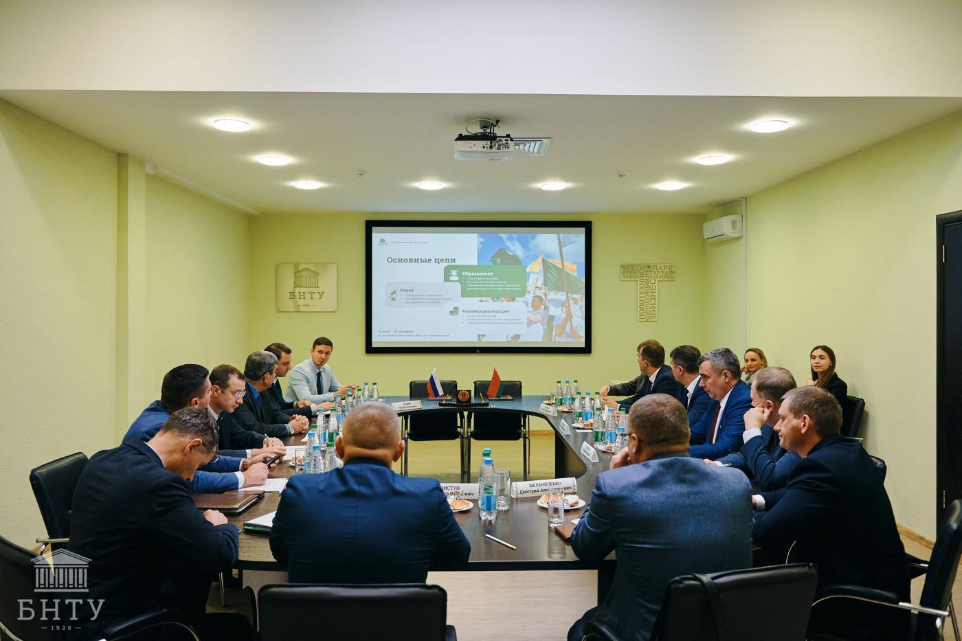 БНТУ посетила делегация ТУСУР